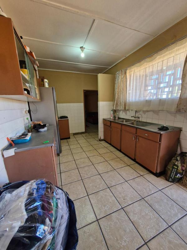 6 Bedroom Property for Sale in Vryburg North West